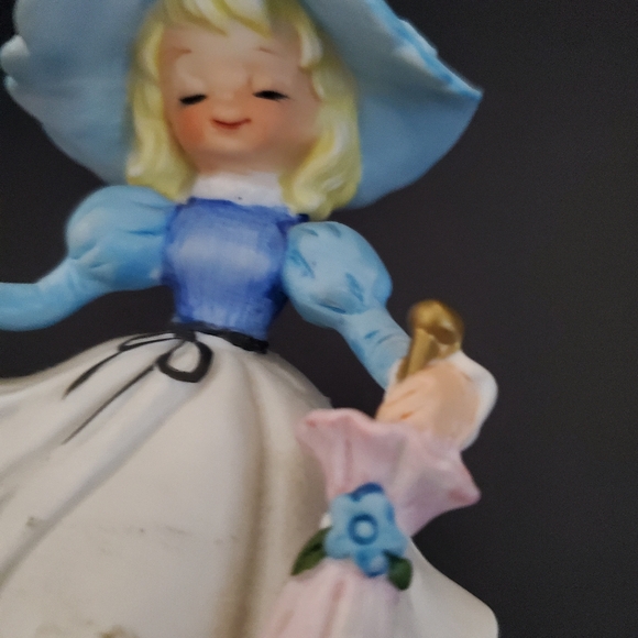 Vintage 70s Girl in Blue Dress with Umbrella Porcelain Figurine Southern Belle - Picture 7 of 8